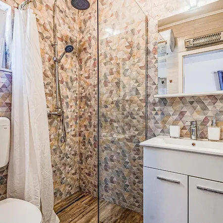 2 Bedroom Amazing In * Potomje